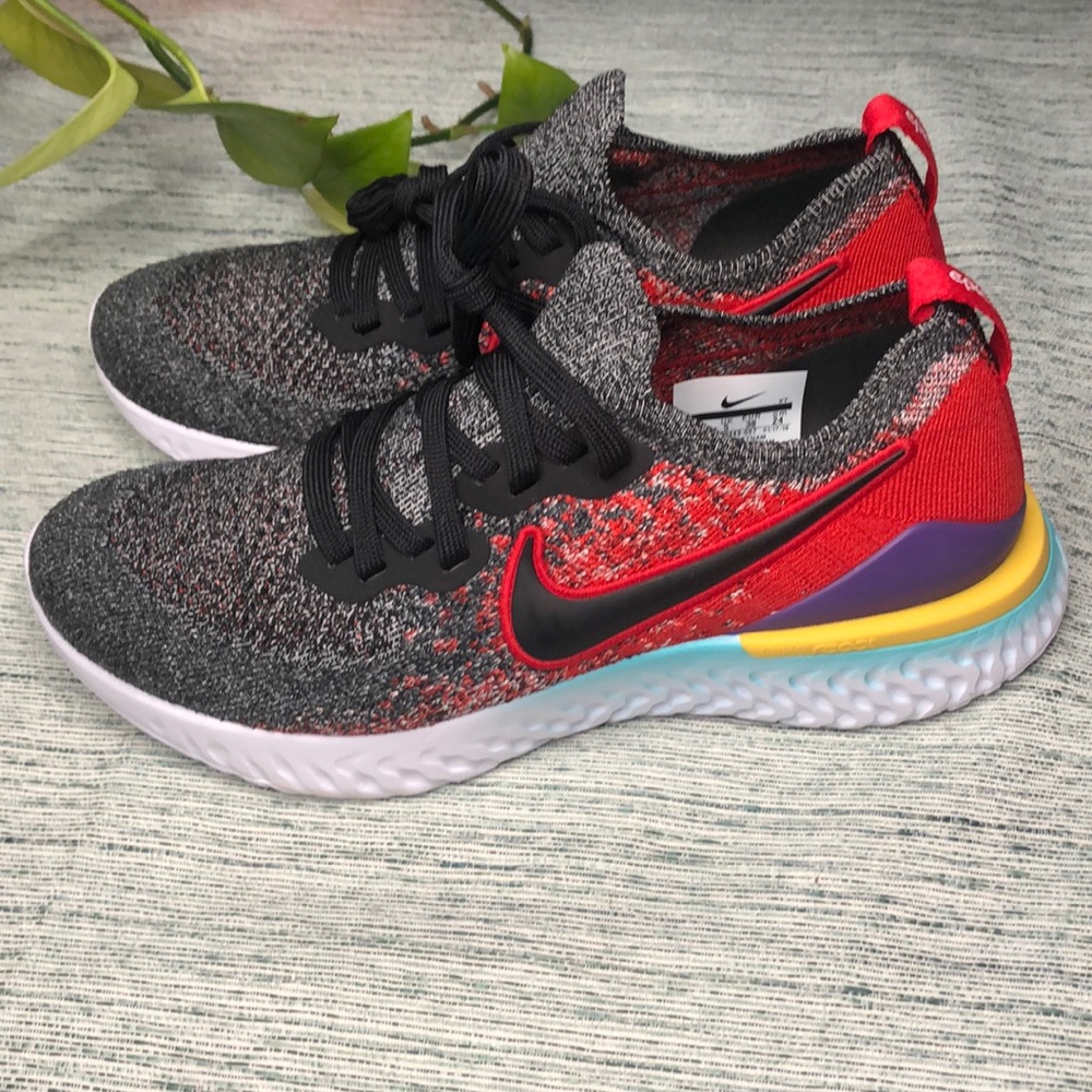 New Nike Epic React Flyknit 2 (GS) size 5.5